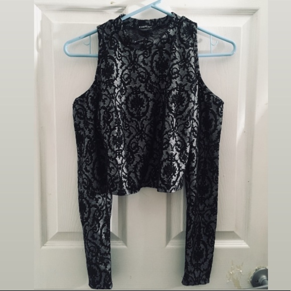 Lace Pattern crop top